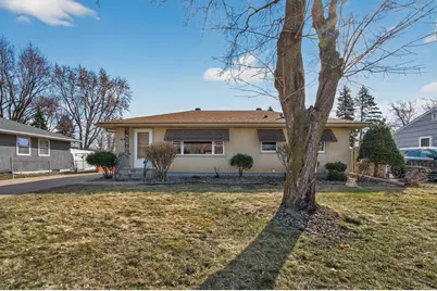 2724 McKnight Road N, North Saint Paul, MN 55109 - Photo 2