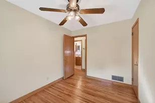 2724 McKnight Rd N, North Saint Paul, MN 55109 - Photo 14