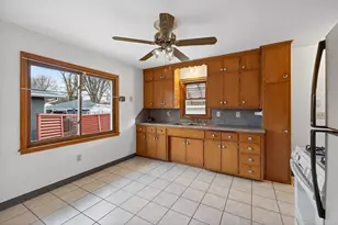 2724 McKnight Rd N, North Saint Paul, MN 55109 - Photo 8