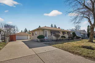 2724 McKnight Rd N, North Saint Paul, MN 55109 - Photo 1