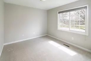 1743 Presidential Ln, Shakopee, MN 55379 - Photo 10