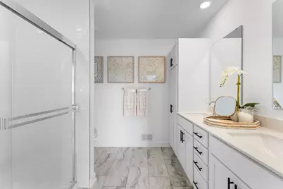 4030 Hayward Avenue N, Oakdale, MN 55025 - Photo 12