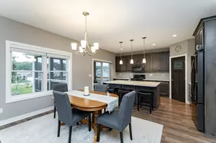 2745 Sand Trap Rd SE, Rochester, MN 55904 - Photo 10