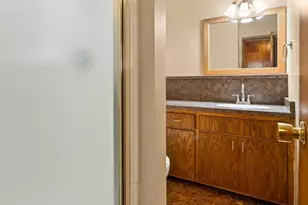 2807 Edgewood Dr N, Fargo, ND 58102 - Photo 40