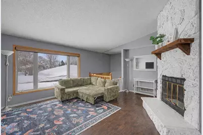 9614 Wellington Lane N, Maple Grove, MN 55369 - Photo 4