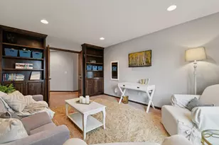 6930 Lake Harrison Cir, Chanhassen, MN 55317 - Photo 28