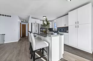 5935 W 136th St, Savage, MN 55378 - Photo 4