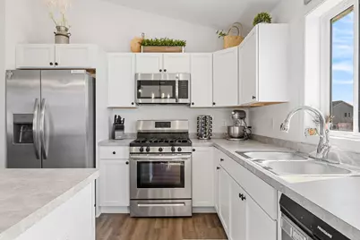 423 Eagle Street NW, Isanti, MN 55040 - Photo 4