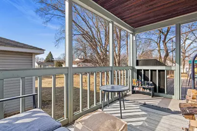 1801 Chatsworth Street N, Roseville, MN 55113 - Photo 30