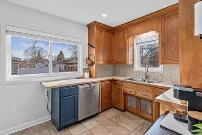 1801 Chatsworth Street N, Roseville, MN 55113 - Photo 12