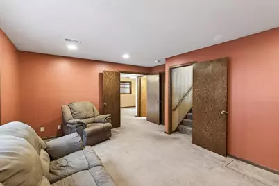 7050 43rd Street N, Oakdale, MN 55128 - Photo 18