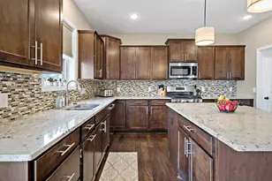 3894 Carver Path, Chaska, MN 55318 - Photo 6