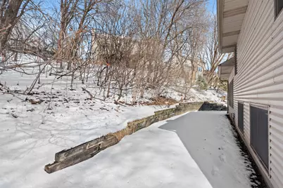 8136 Dakota Lane, Chanhassen, MN 55317 - Photo 26