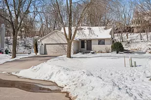 8136 Dakota Ln, Chanhassen, MN 55317 - Photo 1