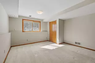 8136 Dakota Ln, Chanhassen, MN 55317 - Photo 16