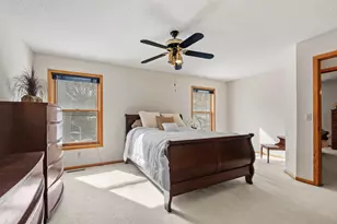 8136 Dakota Ln, Chanhassen, MN 55317 - Photo 14