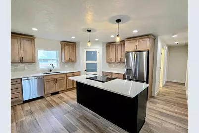 406 8th Avenue SW, Pipestone, MN 56164 - Photo 16