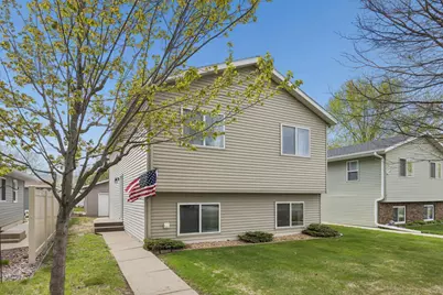 1043 35th Avenue N, Saint Cloud, MN 56303 - Photo 2