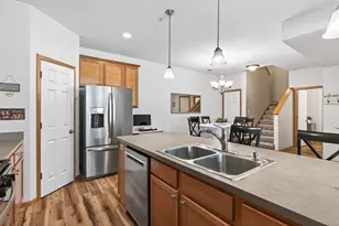 1845 Columbia Ln, Chanhassen, MN 55317 - Photo 8