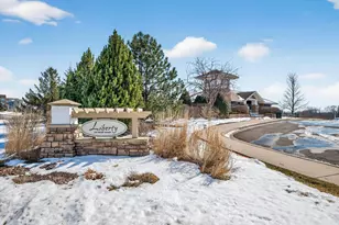 1845 Columbia Ln, Chanhassen, MN 55317 - Photo 22