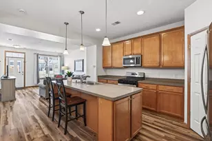 1845 Columbia Ln, Chanhassen, MN 55317 - Photo 6