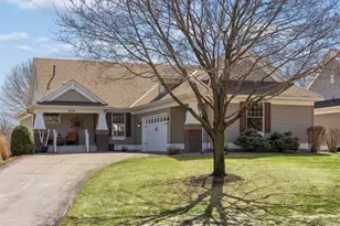 9773 Wedgewood Cir, Woodbury, MN 55125 - Photo 2