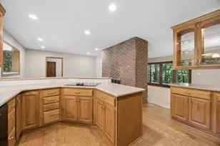 443 Salem Pl, Mahtomedi, MN 55115 - Photo 8
