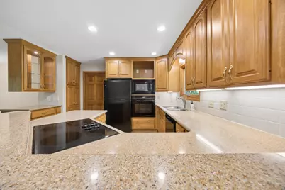 443 Salem Place, Mahtomedi, MN 55115 - Photo 12