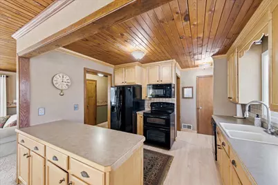 1850 Briarwood Avenue, Mahtomedi, MN 55115 - Photo 18