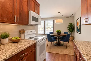 4442 Cedar Lk Rd S, Saint Louis Park, MN 55416 - Photo 4