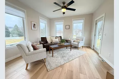 707 43rd Avenue S, Moorhead, MN 56560 - Photo 4