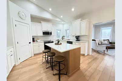 707 43rd Avenue S, Moorhead, MN 56560 - Photo 8