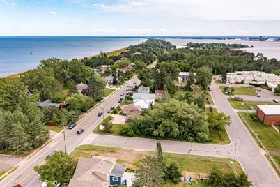 1439 Minnesota Avenue, Duluth, MN 55802 - Photo 2