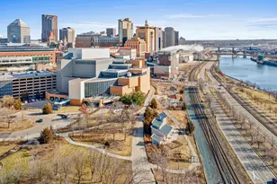 240 Spring St, Saint Paul, MN 55102 - Photo 40