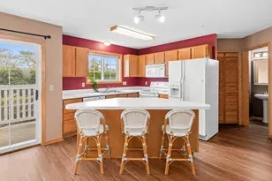 630 Knights Bridge Rd, New Brighton, MN 55112 - Photo 10