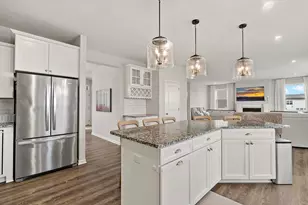 4459 Benjamin Ct, Woodbury, MN 55129 - Photo 8