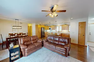 64562 270th St, Alden, MN 56009 - Photo 4