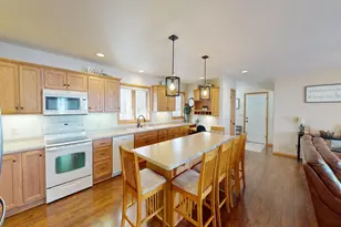 64562 270th St, Alden, MN 56009 - Photo 12