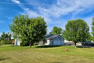1207 Greenfield Ave, Fergus Falls, MN 56537 - Photo 38