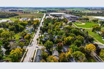 411 Oak Avenue SE, Montgomery, MN 56069 - Photo 10