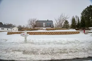 802 3rd St NW, Chisholm, MN 55719 - Photo 1