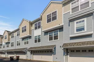 1666 Village Trail E, Maplewood, MN 55109 - Photo 28