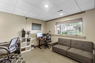 1666 Village Trail E, Maplewood, MN 55109 - Photo 24