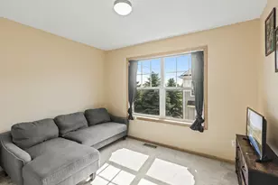 1666 Village Trail E, Maplewood, MN 55109 - Photo 22