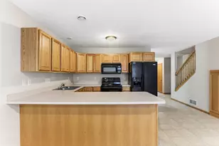 6372 13th St N, Oakdale, MN 55128 - Photo 6