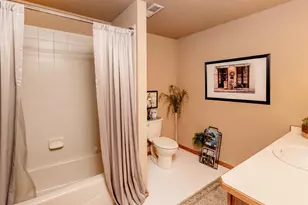 1560 Glenbeigh Knolls, Woodbury, MN 55125 - Photo 28