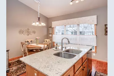 1560 Glenbeigh Knolls, Woodbury, MN 55125 - Photo 8