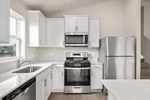 608 Redwood Loop N, Cambridge, MN 55008 - Photo 8