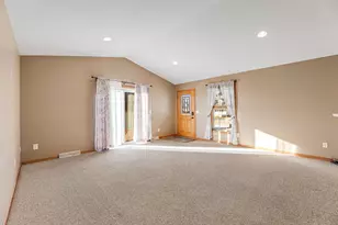 205 Park Dr, Lewiston, MN 55952 - Photo 4