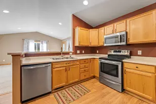 205 Park Dr, Lewiston, MN 55952 - Photo 6